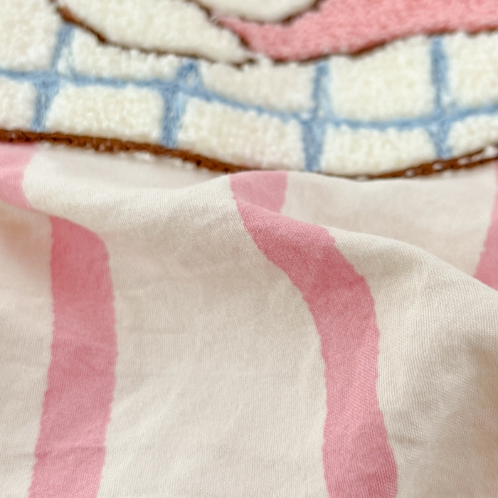 91家纺网 家纺一手货源 找家纺 如一 2025新款A类卡通毛巾绣水洗云朵棉学生宿舍床三件套 小奶狗