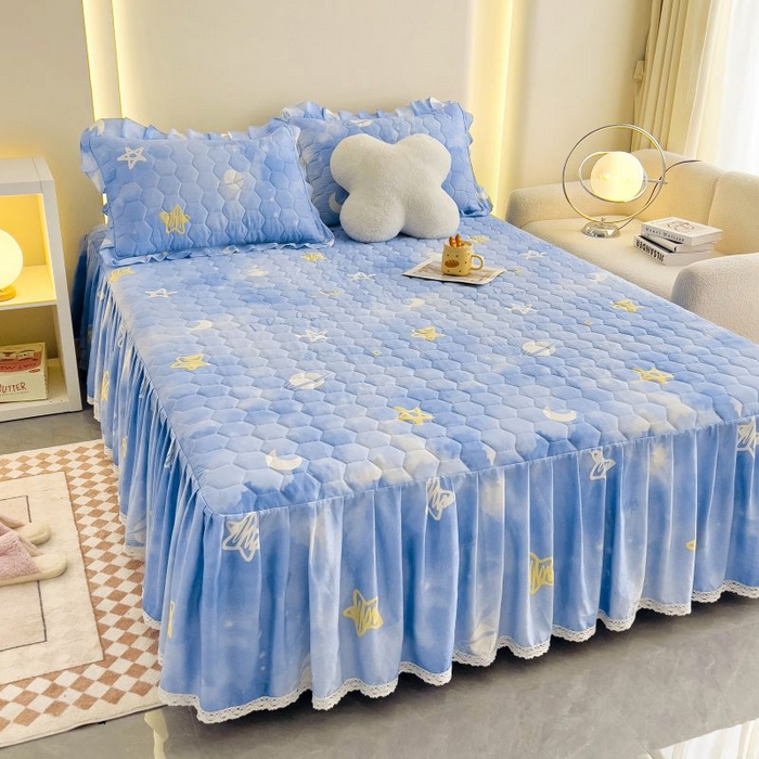 91家纺网 家纺一手货源 找家纺 （总）情煊家纺 2024新款全棉床裙夹棉床裙亲肤纯色夹棉床裙印花床裙