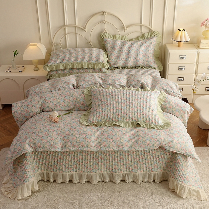 91家纺网 家纺一手货源 找家纺 美达家纺 2025新款全棉夹棉密道款床盖四件套（可定制） 柏林梦境-绿