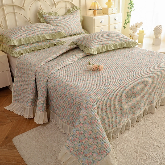 91家纺网 家纺一手货源 找家纺 美达家纺 2025新款全棉夹棉密道款床盖四件套（可定制） 柏林梦境-绿