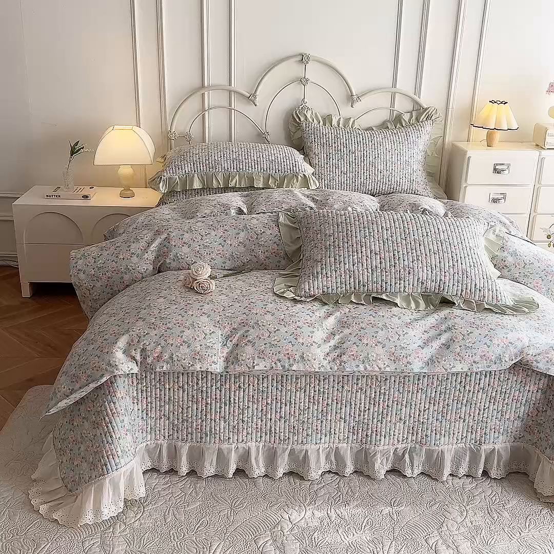 91家纺网 家纺一手货源 找家纺 美达家纺 2025新款全棉夹棉密道款床盖四件套（可定制） 柏林梦境-绿