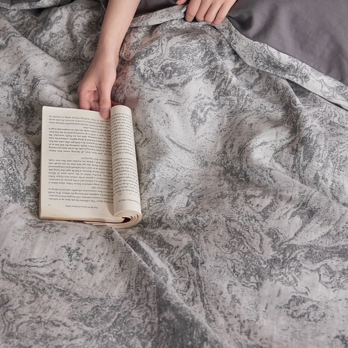 91家纺网 家纺一手货源 找家纺 梦享生活家居2025新款全棉色织双层纱提花四件套 流沙灰