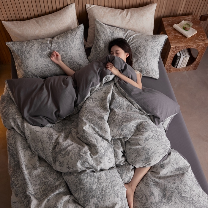 91家纺网 家纺一手货源 找家纺 梦享生活家居2025新款全棉色织双层纱提花四件套 流沙灰