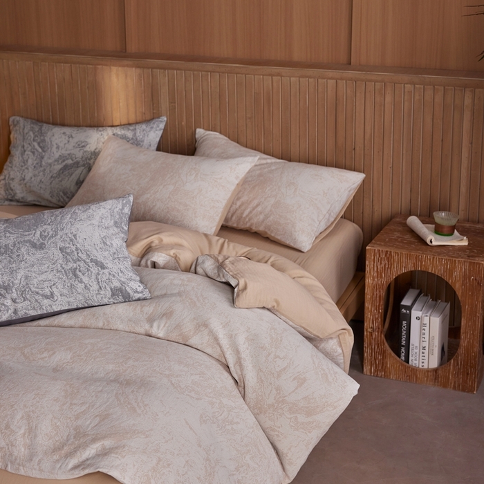 91家纺网 家纺一手货源 找家纺 梦享生活家居2025新款全棉色织双层纱提花四件套 流沙卡其