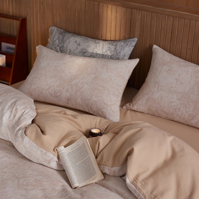 91家纺网 家纺一手货源 找家纺 梦享生活家居2025新款全棉色织双层纱提花四件套 流沙卡其