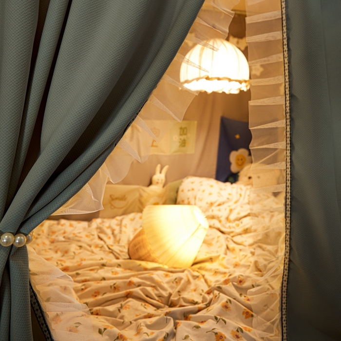 91家纺网 家纺一手货源 找家纺 飞轮海蚊帐2025新款学生宿主三开门遮光蚊帐XZ-97棉麻花边款 全底加高1.2    6面全包 芥末绿