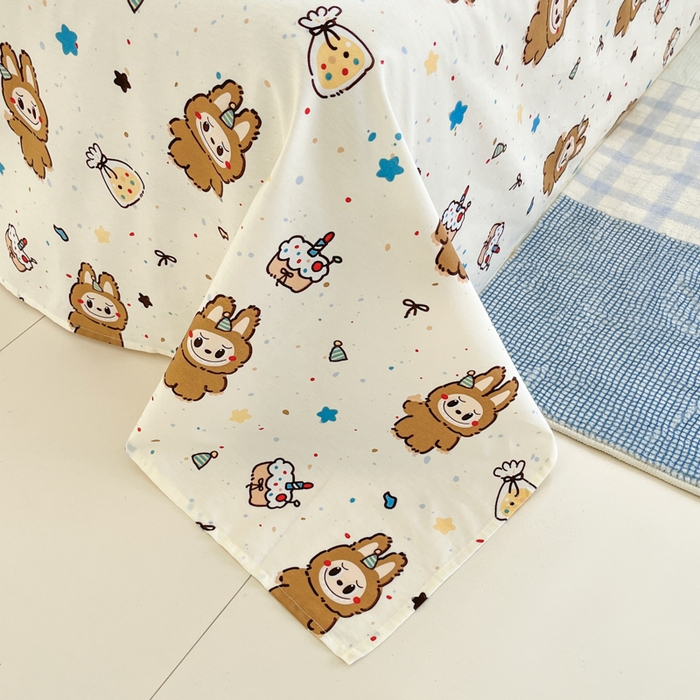 91家纺网 家纺一手货源 找家纺 寻米 2025新款全棉纯棉印花学生季四件套 焦糖布丁