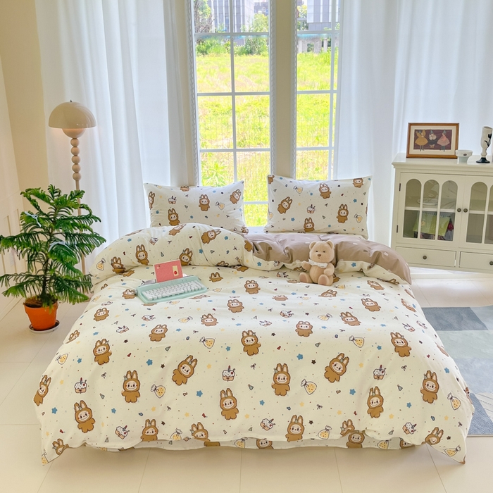 91家纺网 家纺一手货源 找家纺 寻米 2025新款全棉纯棉印花学生季四件套 焦糖布丁