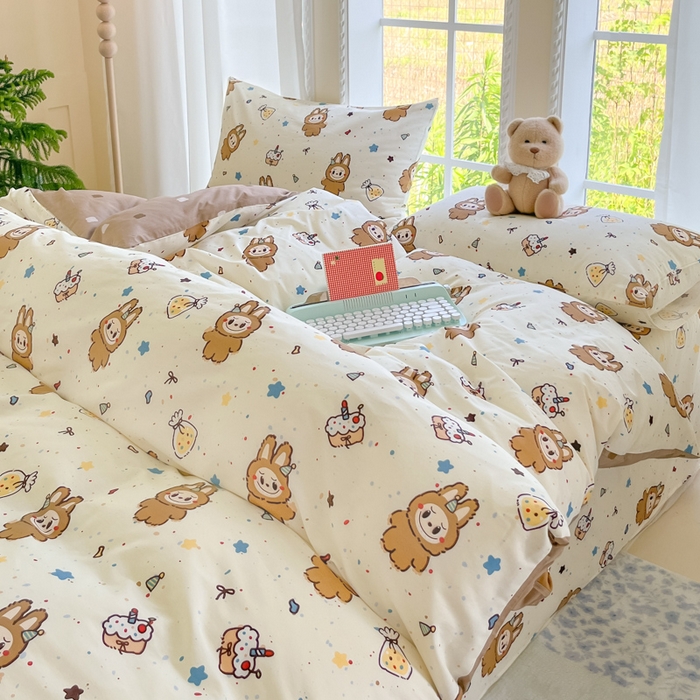 91家纺网 家纺一手货源 找家纺 寻米 2025新款全棉纯棉印花学生季四件套 焦糖布丁