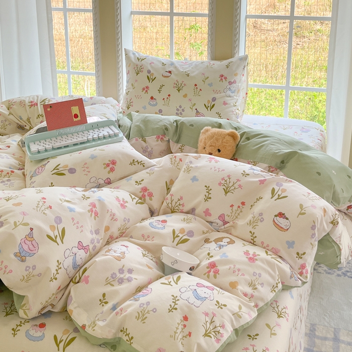 91家纺网 家纺一手货源 找家纺 寻米 2025新款全棉纯棉印花学生季四件套 花园小狗