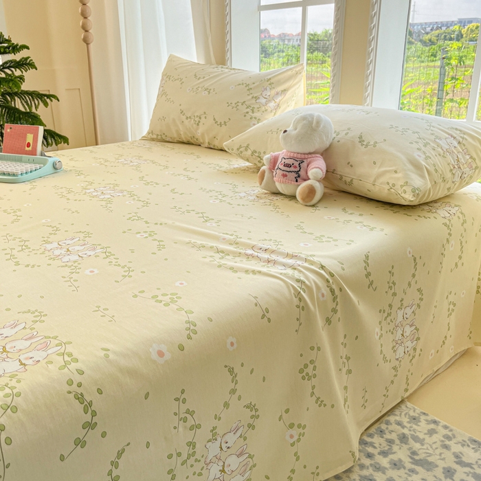 91家纺网 家纺一手货源 找家纺 寻米 2025新款全棉纯棉印花学生季四件套 花园小兔