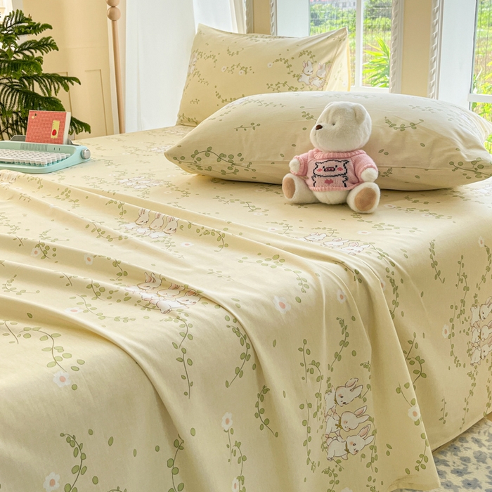 91家纺网 家纺一手货源 找家纺 寻米 2025新款全棉纯棉印花学生季四件套 花园小兔