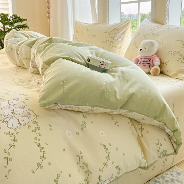 91家纺网 家纺一手货源 找家纺 寻米 2025新款全棉纯棉印花学生季四件套 花园小兔