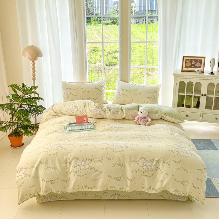 91家纺网 家纺一手货源 找家纺 寻米 2025新款全棉纯棉印花学生季四件套 花园小兔