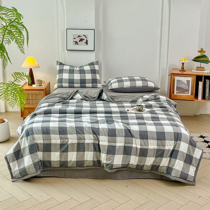 91家纺网 家纺一手货源 找家纺 小叮当家纺仓储工厂店 （提供买家秀 爆款花型 不断货）2025新款色织水洗棉夏被无印风百分百新疆棉花夏被四件套夏凉被四件套 灰中格（配B版床单230-250）