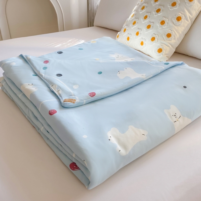 91家纺网 家纺一手货源 找家纺 小叮当家纺仓储工厂店 提供买家秀爆款花型不断货）2025新款A类母婴级宝宝被子豆豆绒牛奶针织棉被子儿童豆豆被大豆被春秋冬被 牛奶针织被-嗨皮狗