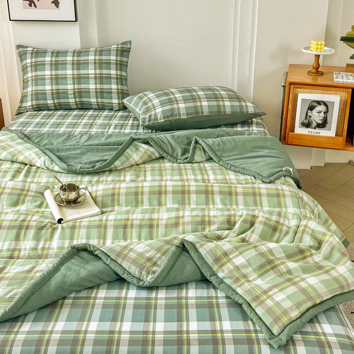 91家纺网 家纺一手货源 找家纺 小叮当家纺仓储工厂店 （提供买家秀 爆款花型 不断货）2025新款色织水洗棉夏被无印风百分百新疆棉花夏被四件套夏凉被四件套 简兮绿（配A版床单230-250）