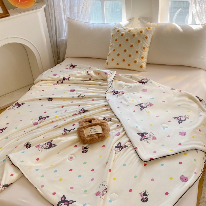 91家纺网 家纺一手货源 找家纺 小叮当家纺仓储工厂店 提供买家秀爆款花型不断货）2025新款A类母婴级宝宝被子豆豆绒牛奶针织棉被子儿童豆豆被大豆被春秋冬被 牛奶针织被-库洛米