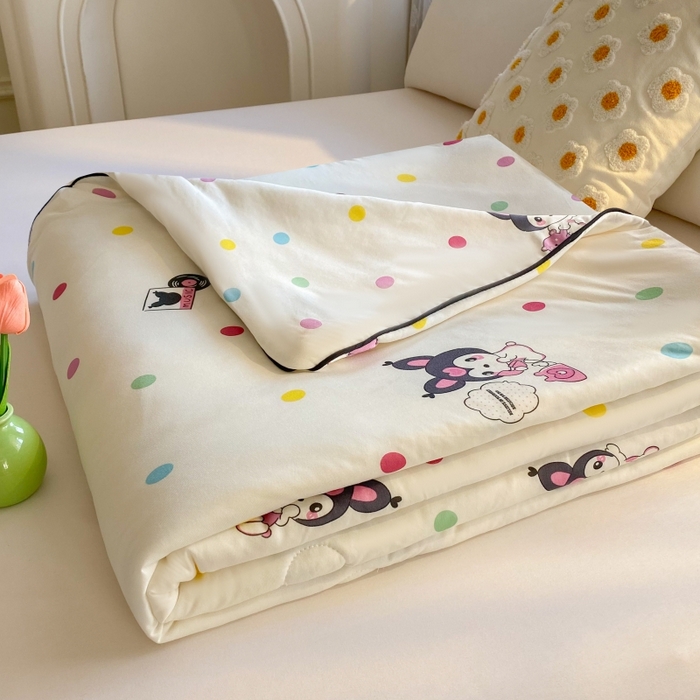 91家纺网 家纺一手货源 找家纺 小叮当家纺仓储工厂店 提供买家秀爆款花型不断货）2025新款A类母婴级宝宝被子豆豆绒牛奶针织棉被子儿童豆豆被大豆被春秋冬被 牛奶针织被-库洛米