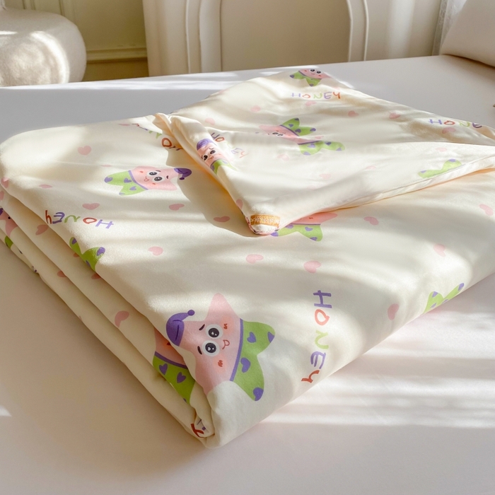 91家纺网 家纺一手货源 找家纺 小叮当家纺仓储工厂店 提供买家秀爆款花型不断货）2025新款A类母婴级宝宝被子豆豆绒牛奶针织棉被子儿童豆豆被大豆被春秋冬被 牛奶针织被-快乐海星