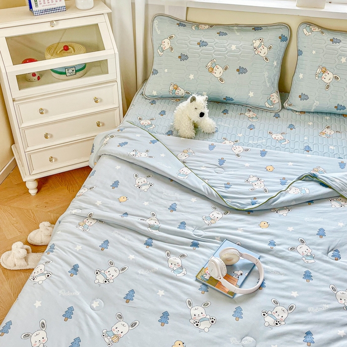 91家纺网 家纺一手货源 找家纺 小叮当家纺仓储工厂店 提供买家秀爆款花型不断货）2025新款A类母婴级宝宝被子豆豆绒牛奶针织棉被子儿童豆豆被大豆被春秋冬被 牛奶针织被-萌兔