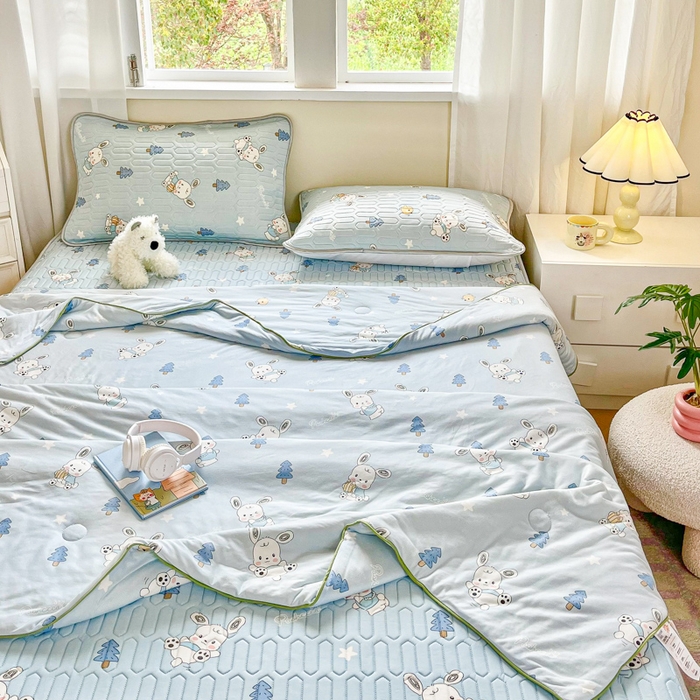 91家纺网 家纺一手货源 找家纺 小叮当家纺仓储工厂店 提供买家秀爆款花型不断货）2025新款A类母婴级宝宝被子豆豆绒牛奶针织棉被子儿童豆豆被大豆被春秋冬被 牛奶针织被-萌兔