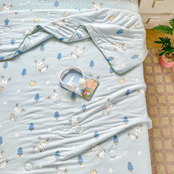 91家纺网 家纺一手货源 找家纺 小叮当家纺仓储工厂店 提供买家秀爆款花型不断货）2025新款A类母婴级宝宝被子豆豆绒牛奶针织棉被子儿童豆豆被大豆被春秋冬被 牛奶针织被-萌兔