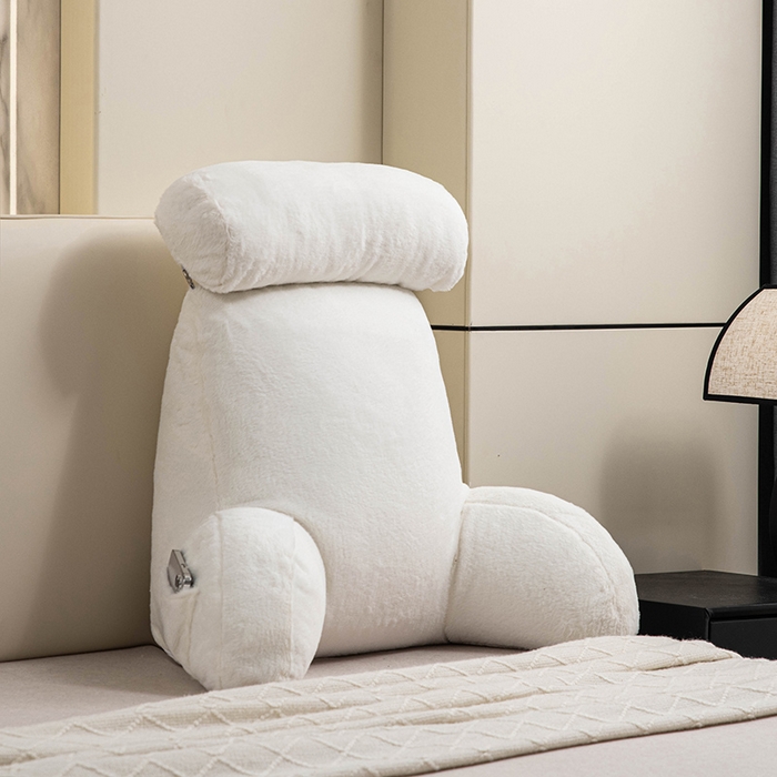 91家纺网 家纺一手货源 找家纺 一兰 2020新款韩国绒三角靠垫 浅米灰