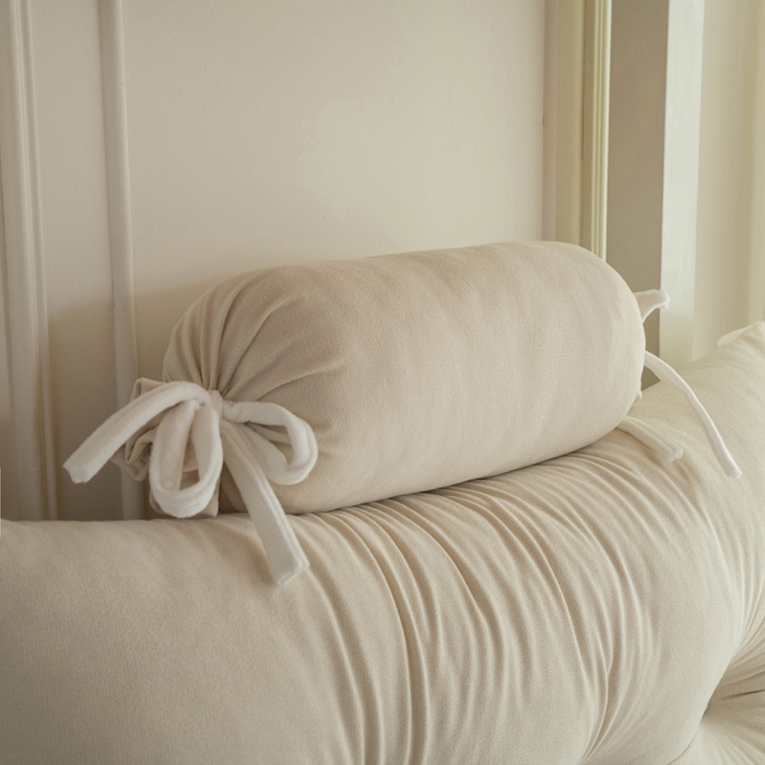 91家纺网 家纺一手货源 找家纺 一兰家纺 2025新款学生季床头靠垫床上护栏公主风靠枕床上抱枕护腰靠--花容系列 花容-淡雅米