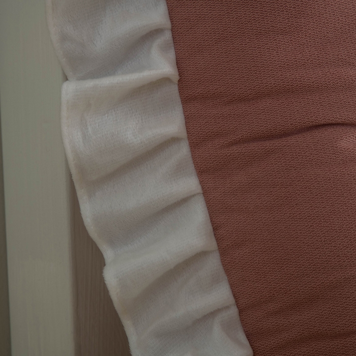 91家纺网 家纺一手货源 找家纺 一兰家纺 2025新款学生季床头靠垫床上护栏公主风靠枕床上抱枕护腰靠--花容系列 花容-豆沙红