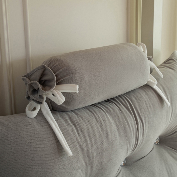 91家纺网 家纺一手货源 找家纺 一兰家纺 2025新款学生季床头靠垫床上护栏公主风靠枕床上抱枕护腰靠--花容系列 花容-蒙蒙灰