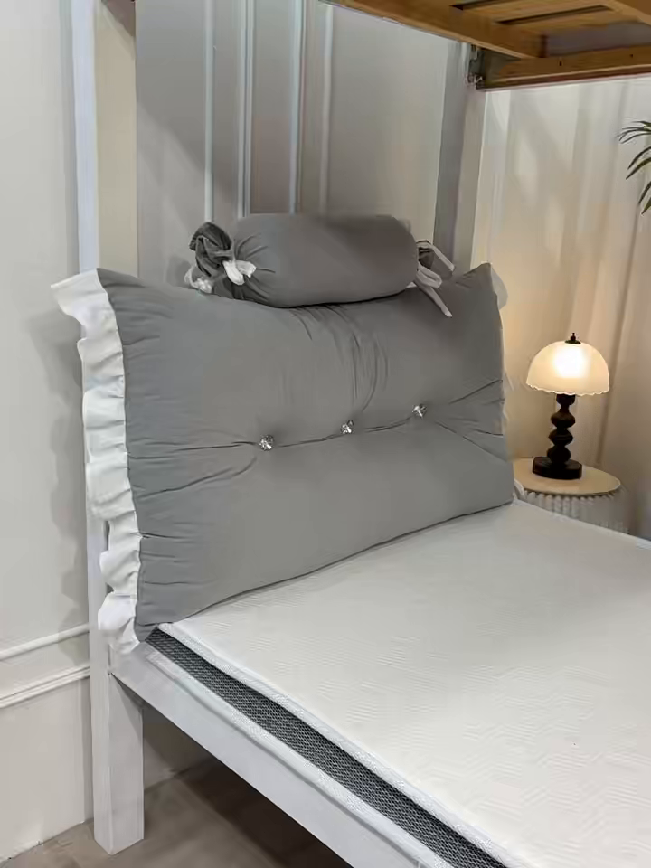 91家纺网 家纺一手货源 找家纺 一兰家纺 2025新款学生季床头靠垫床上护栏公主风靠枕床上抱枕护腰靠--花容系列 花容-蒙蒙灰