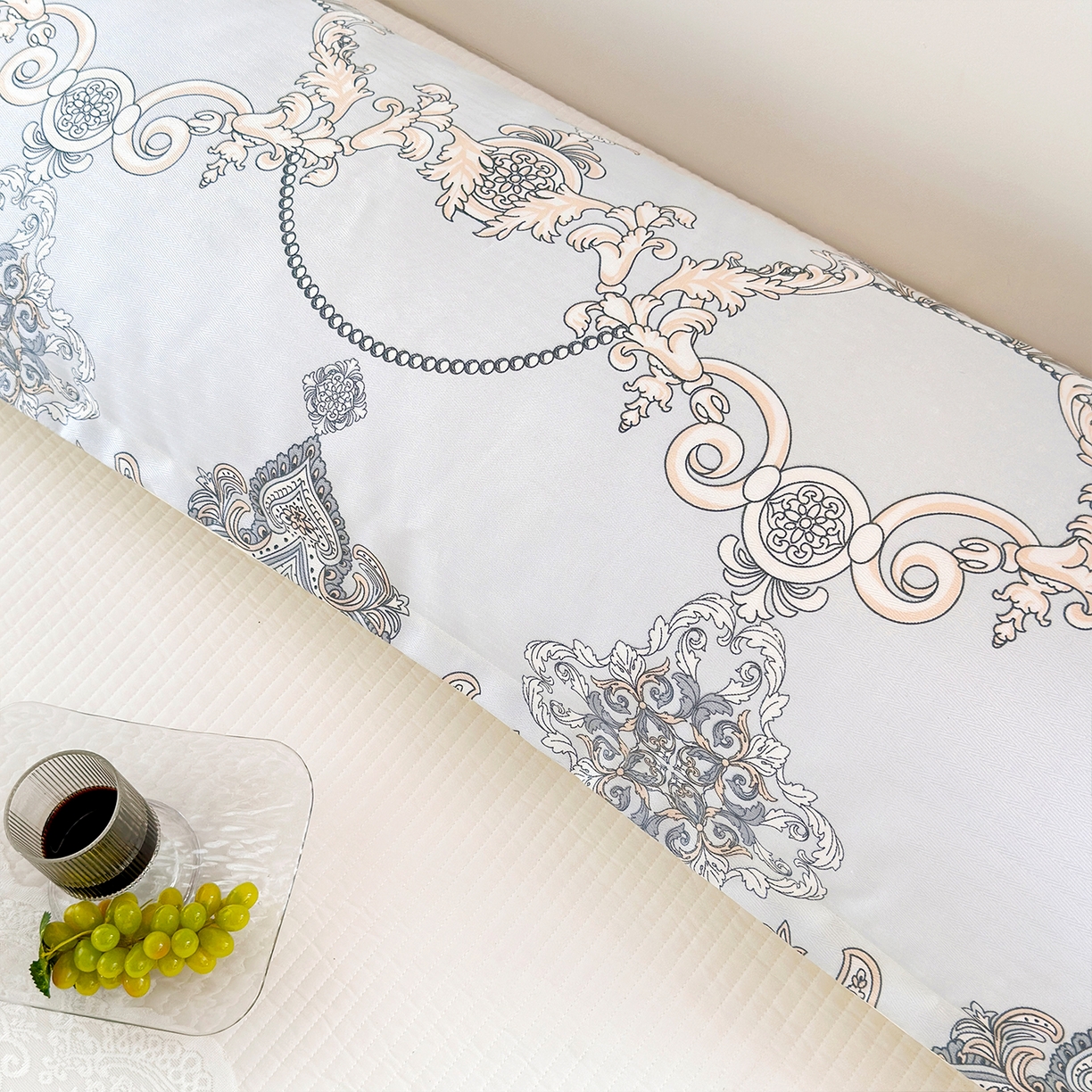 91家纺网 家纺一手货源 找家纺 云玲时尚 2025新款凉感丝双人枕枕头 古色古香