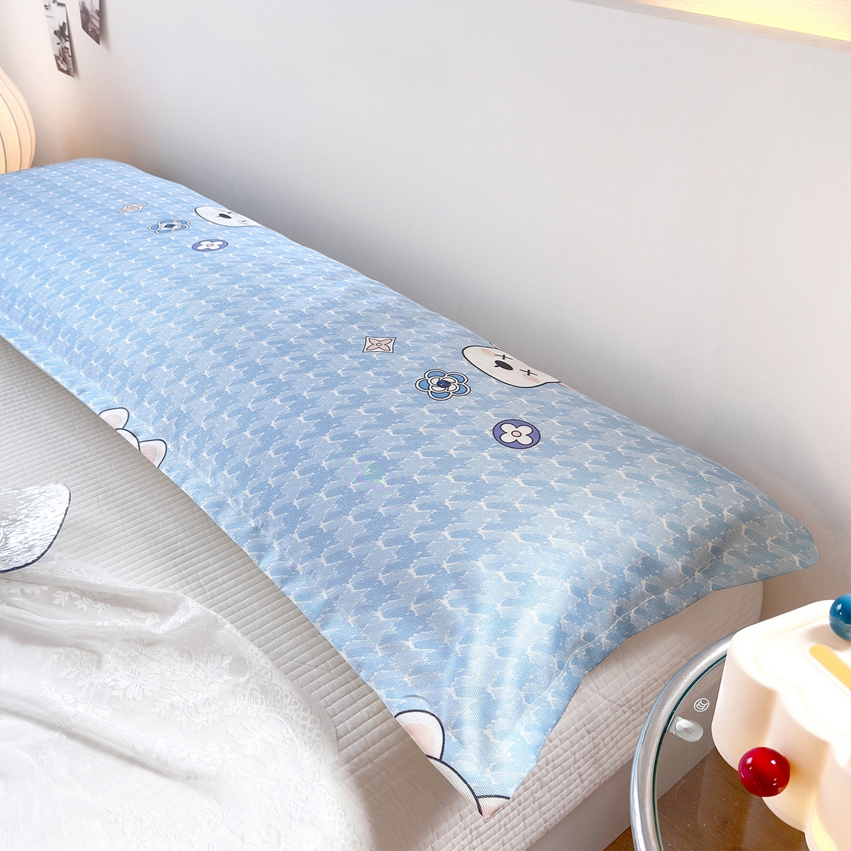 91家纺网 家纺一手货源 找家纺 云玲时尚 2025新款凉感丝双人枕枕头 千鸟格熊-蓝