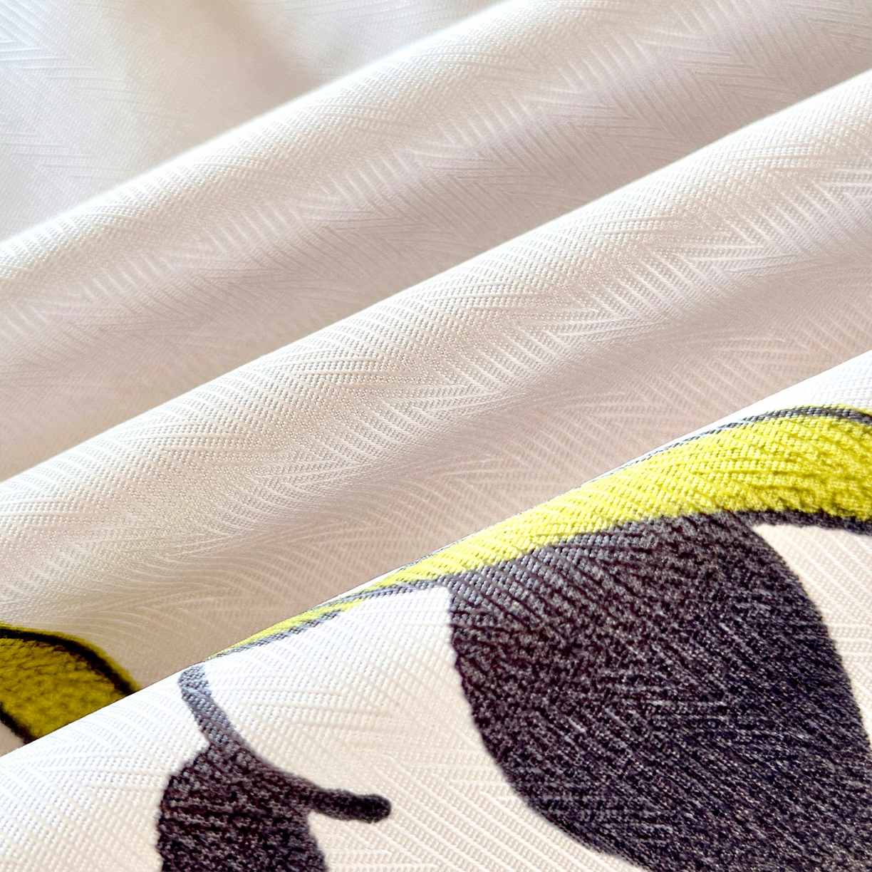 91家纺网 家纺一手货源 找家纺 云玲时尚 2025新款凉感丝双人枕枕头 熊猫-灰