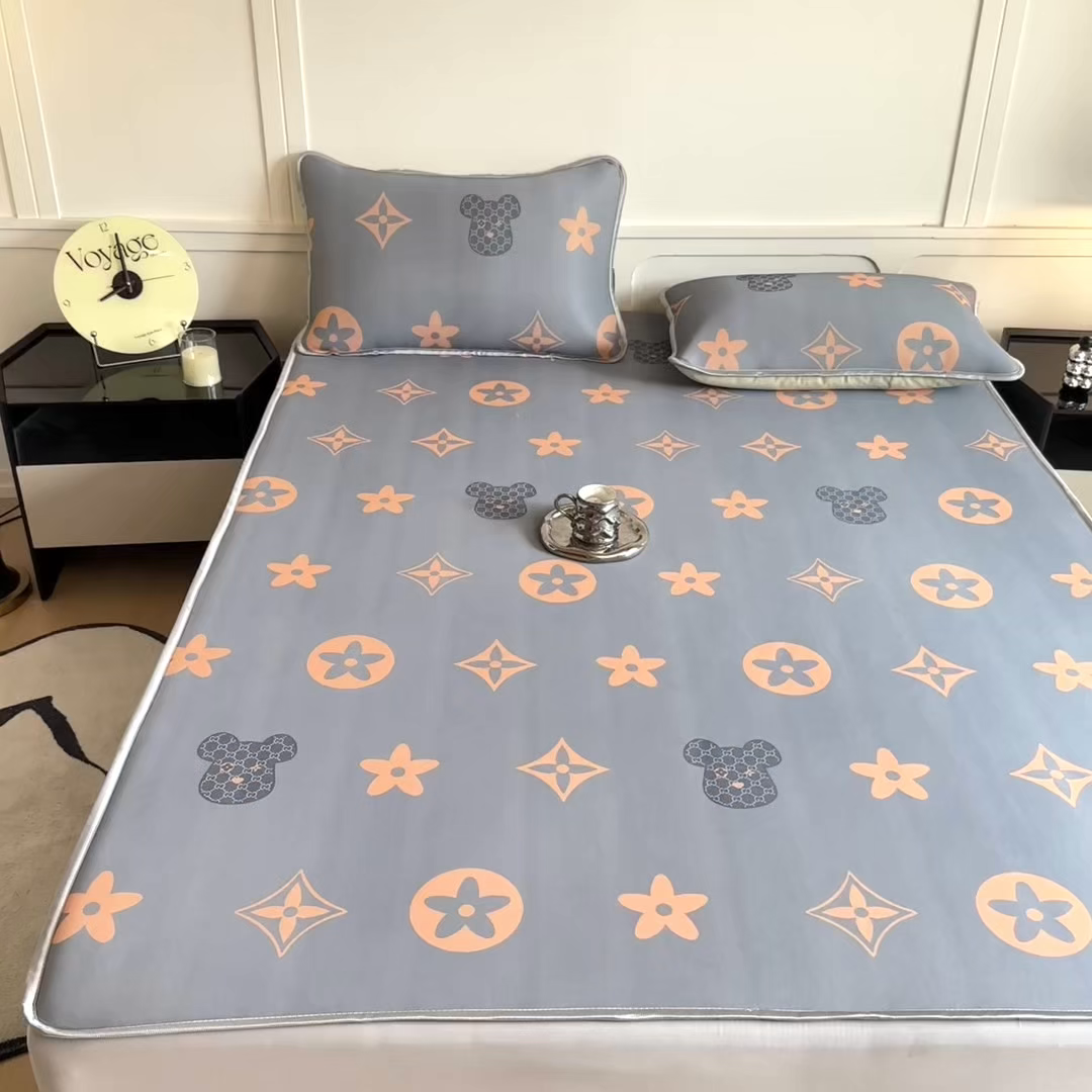 91家纺网 家纺一手货源 找家纺 （总）乐居家纺 2025新款凉感丝三明治床笠款凉席席子