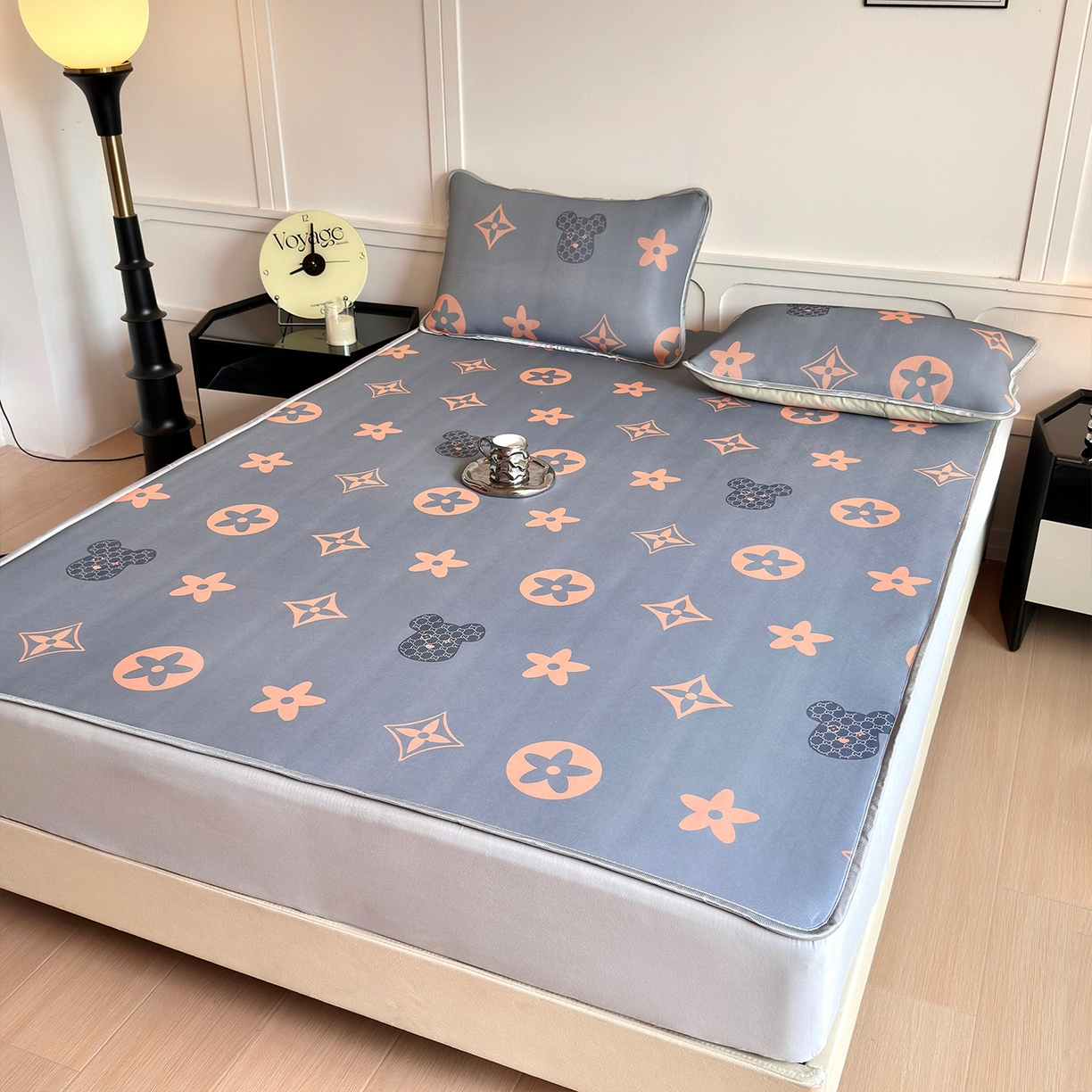 91家纺网 家纺一手货源 找家纺 （总）乐居家纺 2025新款凉感丝三明治床笠款凉席席子