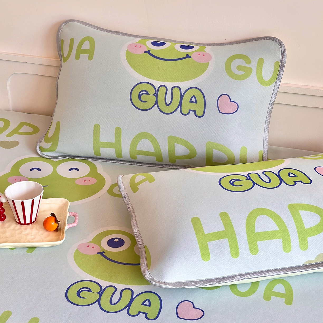 91家纺网 家纺一手货源 找家纺 乐居家纺 2025新款凉感丝三明治床笠款凉席席子 卡通青蛙