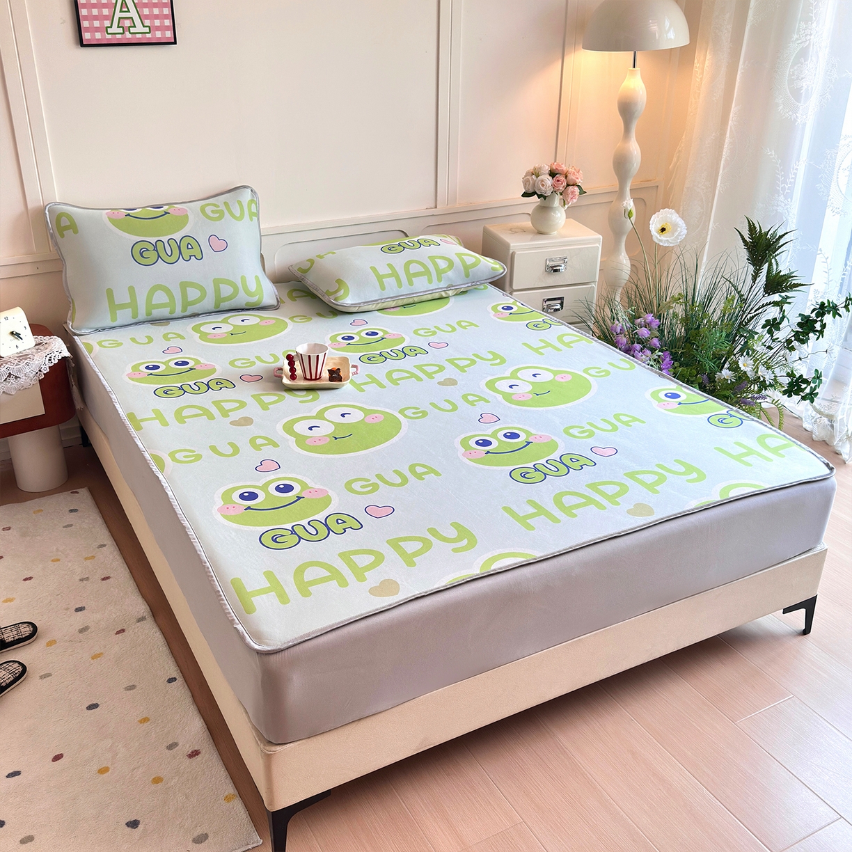 91家纺网 家纺一手货源 找家纺 乐居家纺 2025新款凉感丝三明治床笠款凉席席子 卡通青蛙