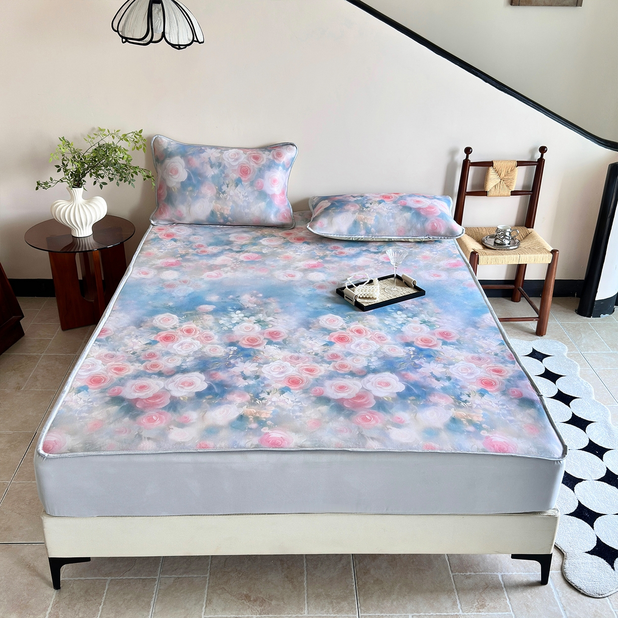 91家纺网 家纺一手货源 找家纺 乐居家纺 2025新款凉感丝三明治床笠款凉席席子 玫粉