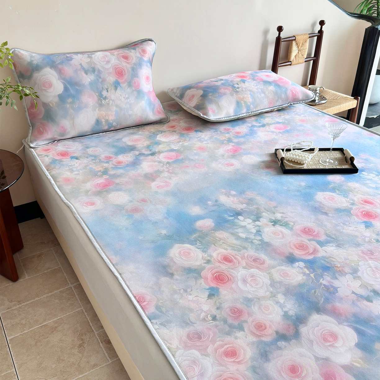 91家纺网 家纺一手货源 找家纺 乐居家纺 2025新款凉感丝三明治床笠款凉席席子 玫粉