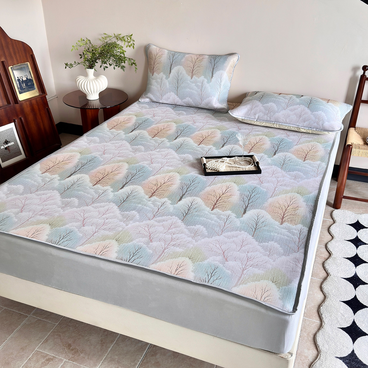 91家纺网 家纺一手货源 找家纺 乐居家纺 2025新款凉感丝三明治床笠款凉席席子 梦幻森林