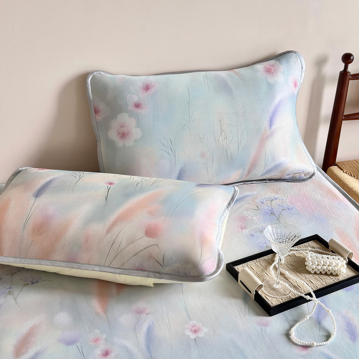 91家纺网 家纺一手货源 找家纺 乐居家纺 2025新款凉感丝三明治床笠款凉席席子 浅茵