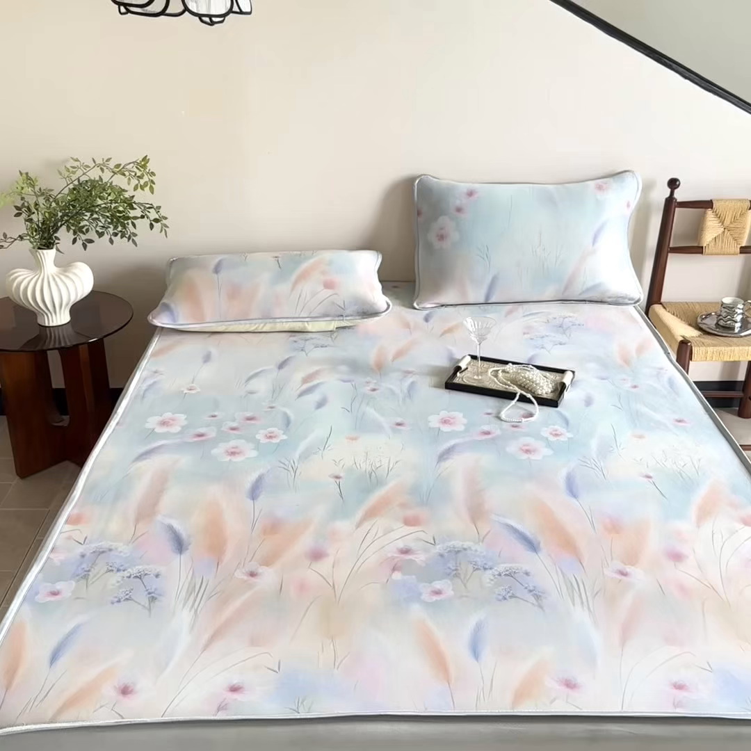 91家纺网 家纺一手货源 找家纺 乐居家纺 2025新款凉感丝三明治床笠款凉席席子 浅茵