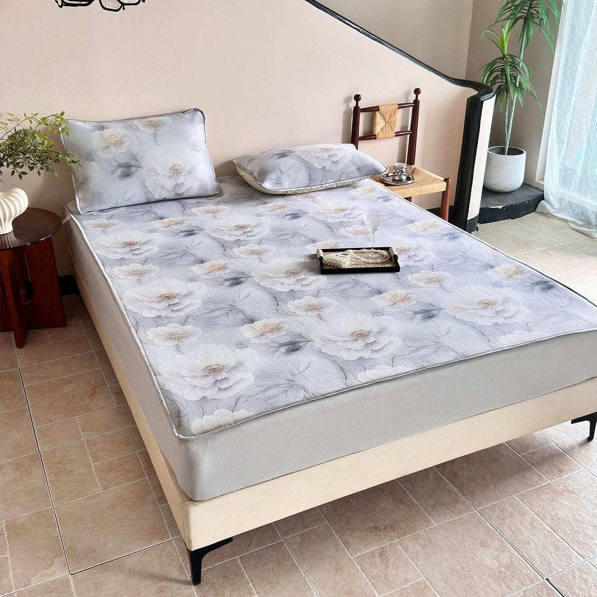 91家纺网 家纺一手货源 找家纺 乐居家纺 2025新款凉感丝三明治床笠款凉席席子 水墨