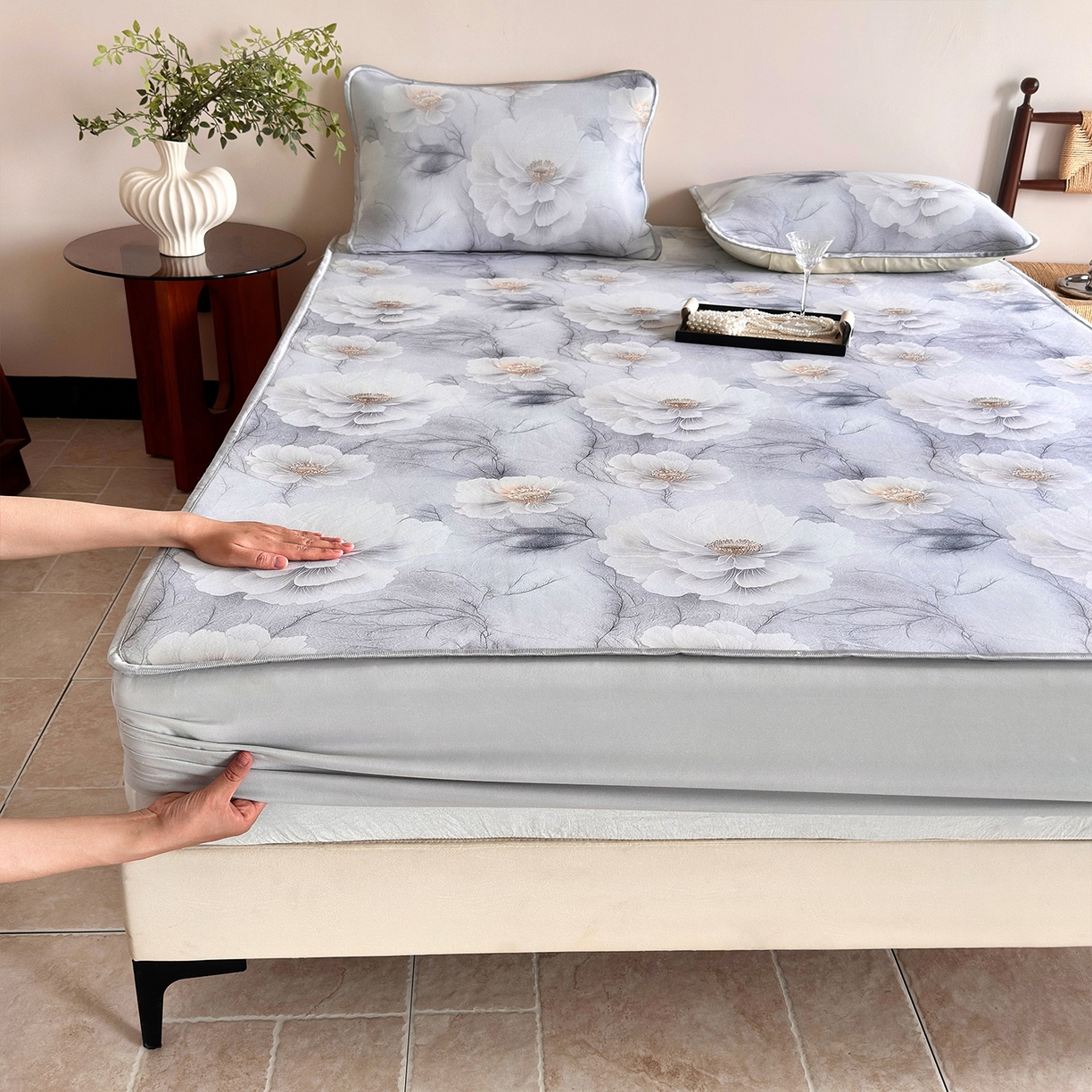 91家纺网 家纺一手货源 找家纺 乐居家纺 2025新款凉感丝三明治床笠款凉席席子 水墨