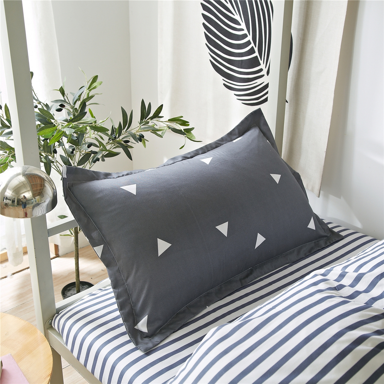 91家纺网 家纺一手货源 找家纺 曼璐2025新款学生床笠三件套四件套 爱巢