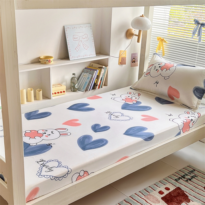 91家纺网 家纺一手货源 找家纺 曼璐2025新款学生床笠三件套四件套 爱心兔