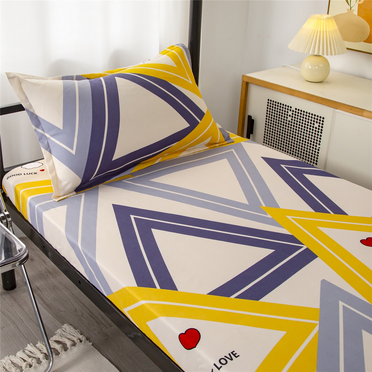 91家纺网 家纺一手货源 找家纺 曼璐2025新款学生床笠三件套四件套 缤纷色彩