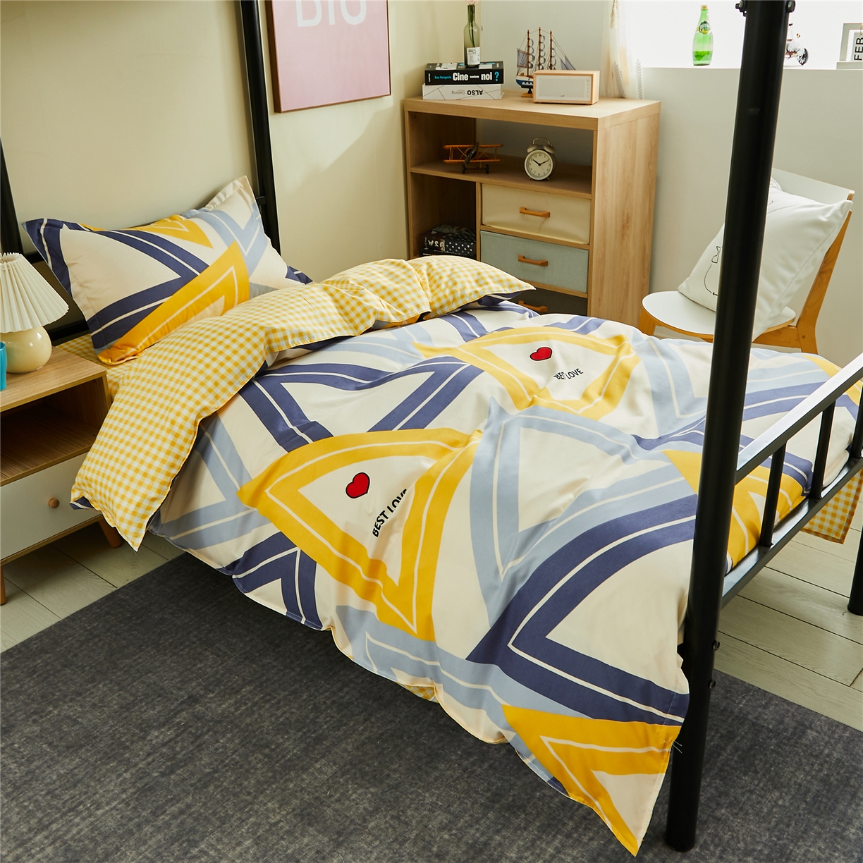 91家纺网 家纺一手货源 找家纺 曼璐2025新款学生床笠三件套四件套 缤纷色彩